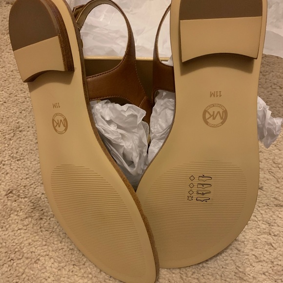COPY - Michael Kors Sandals - Picture 4 of 5